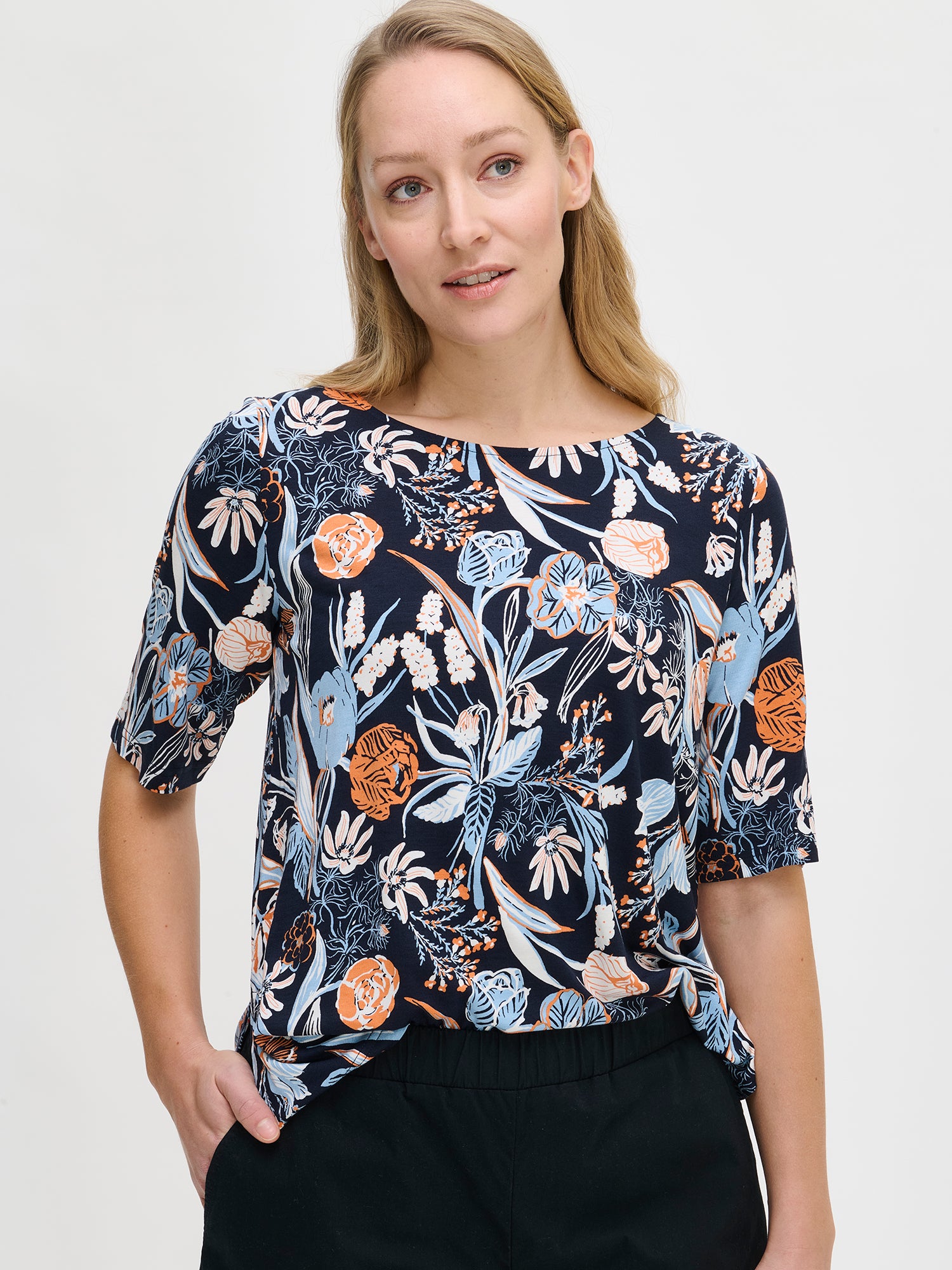 Nanso women's dark blue Floristi Blouse with a floral pattern, close-up.