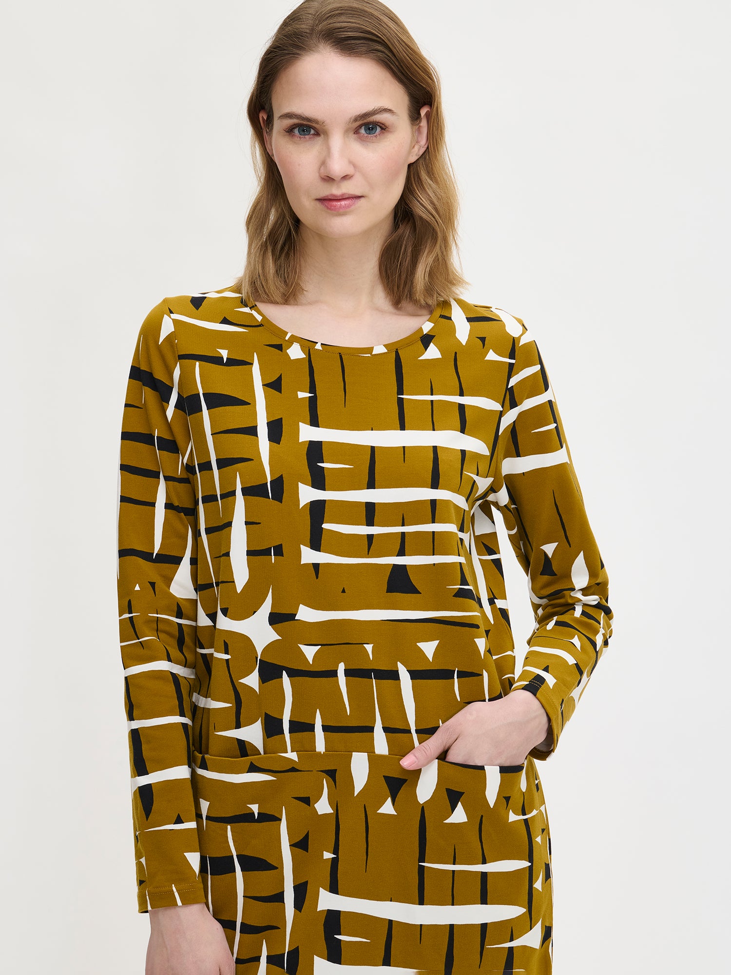 Nanso women's brown Kaiku tunic features a patterned design and a straight silhouette, front
