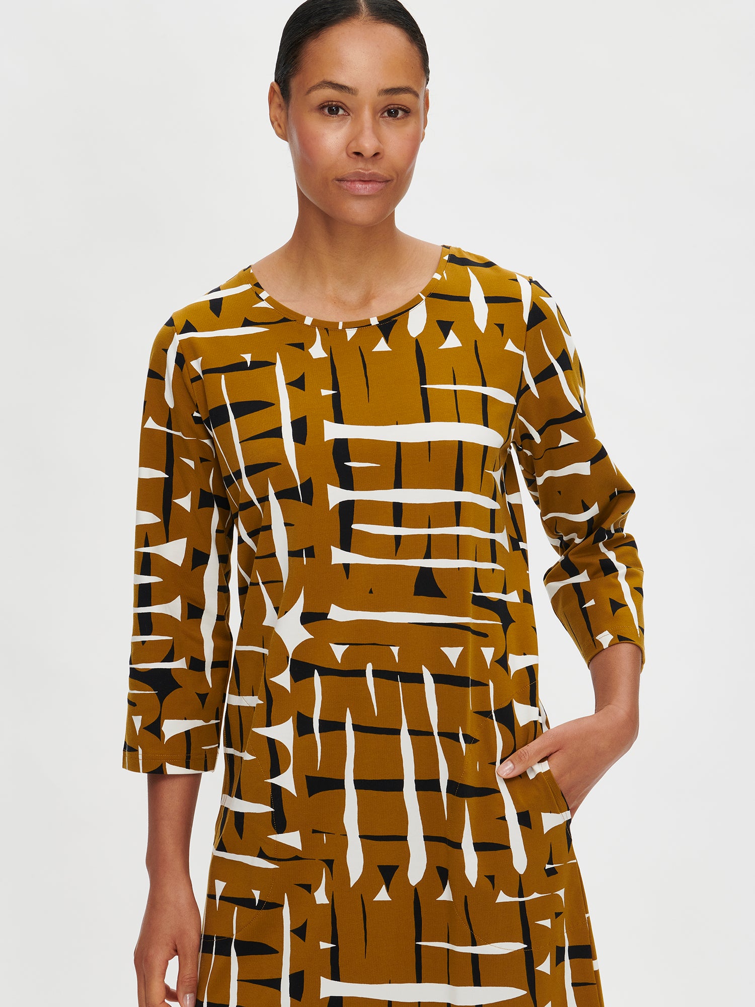 Nanso women's brown Kaiku dress features a patterned design with a round neckline, front