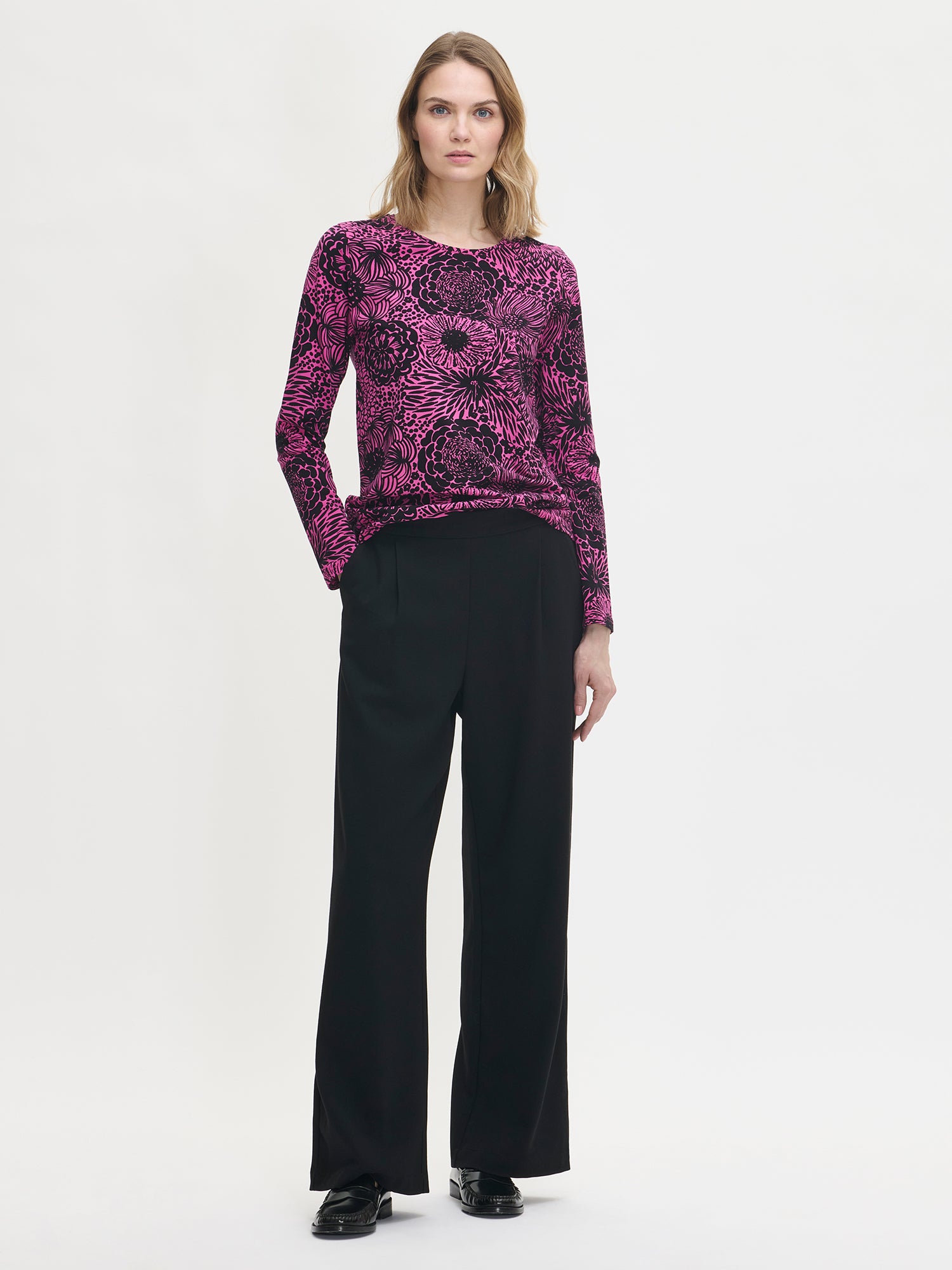 Nanso women’s patterned floral pink Huvi blouse, on a model