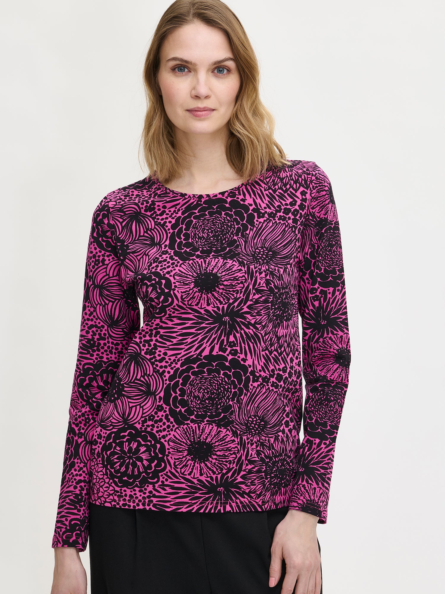 Nanso women’s patterned floral pink Huvi blouse, front