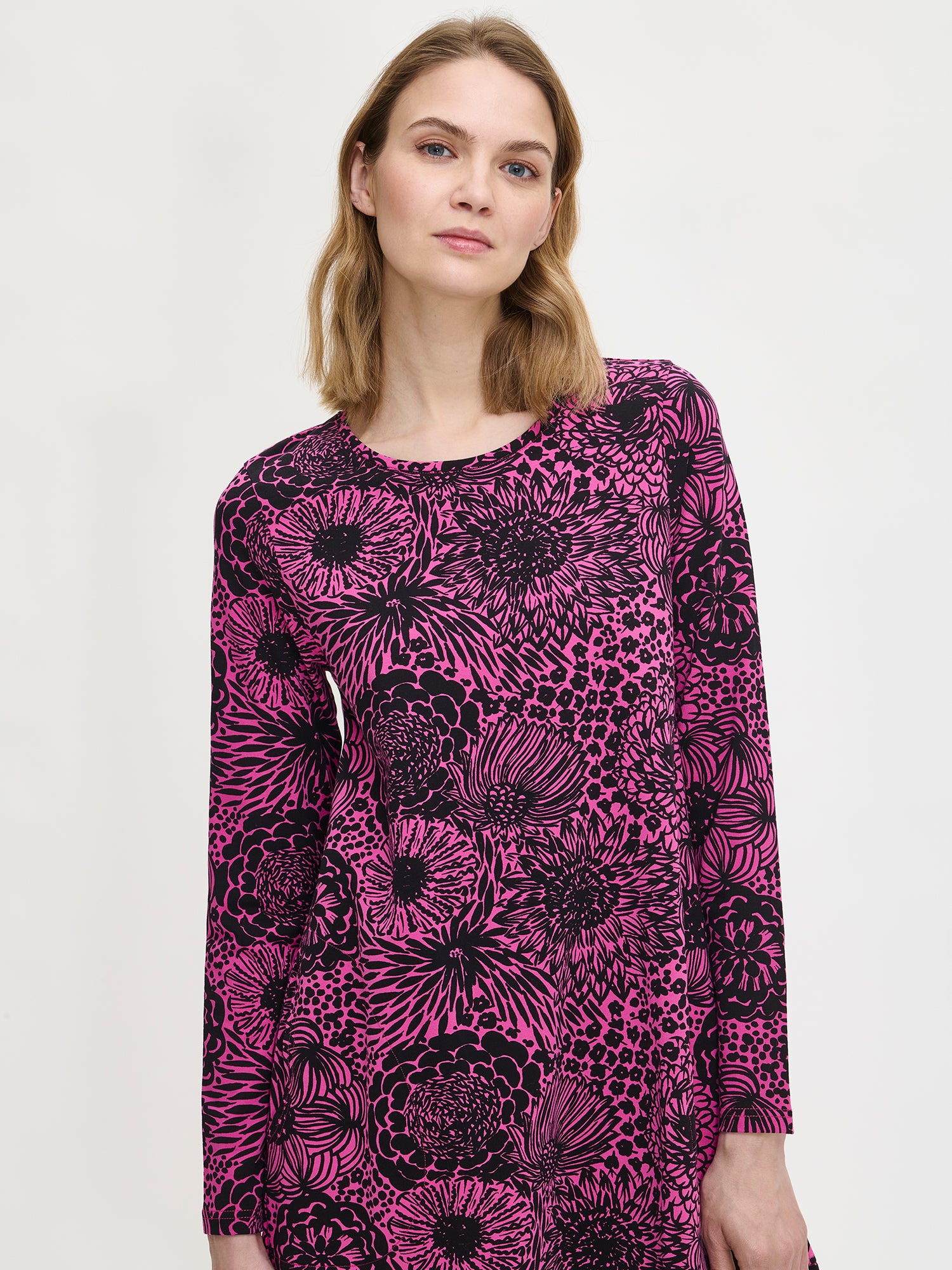 Nanso women's printed floral pink Huvi A-line tunic with a round neckline, front