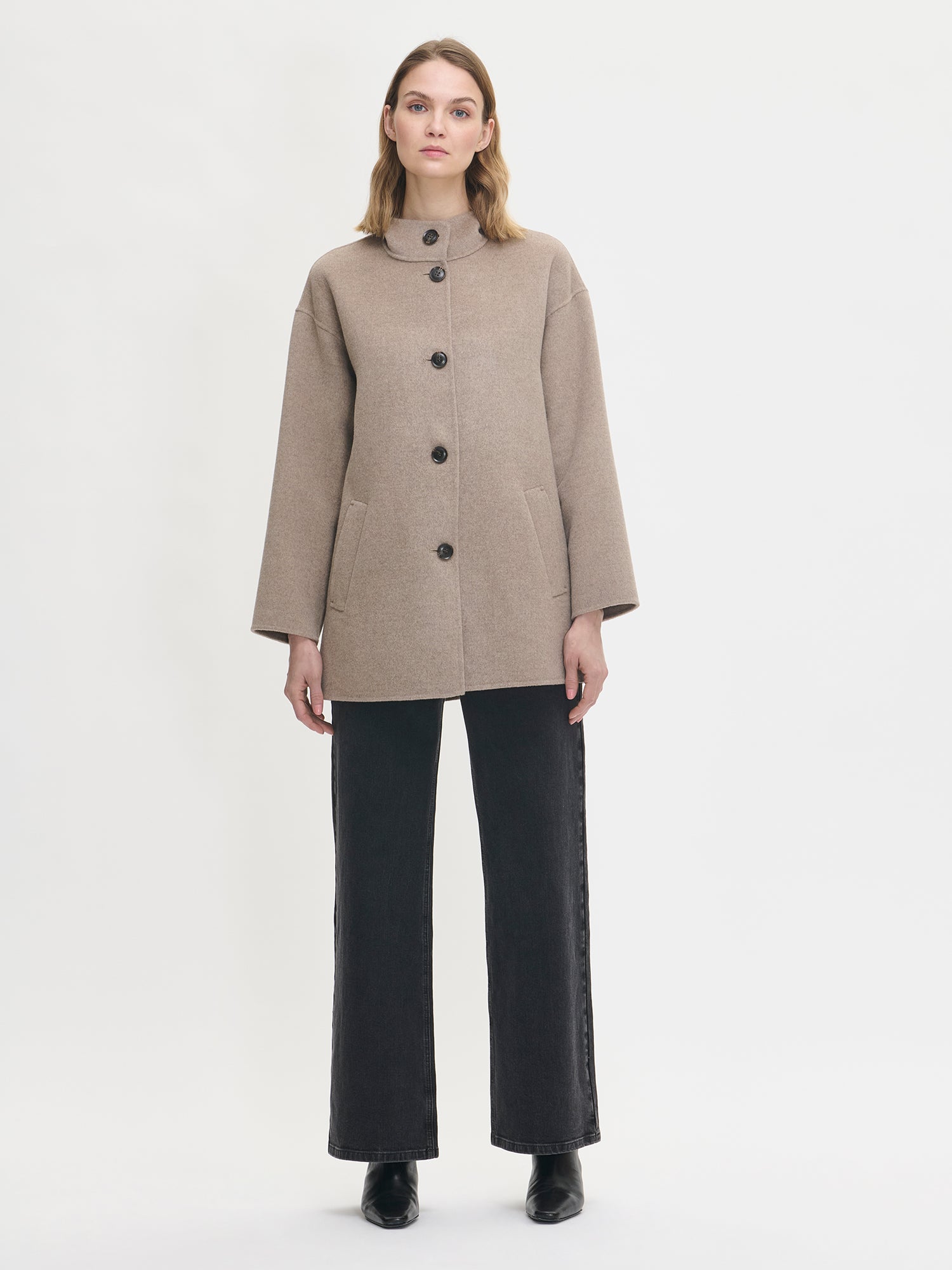 Nanso women's casual short beige Ella wool coat, front
