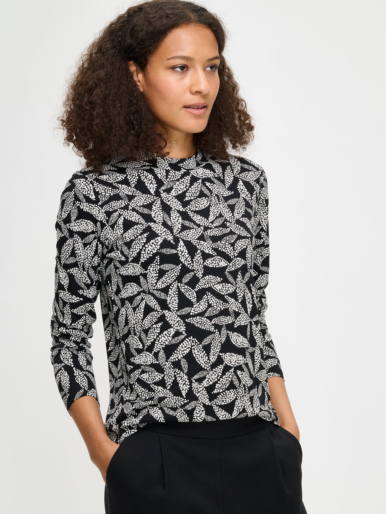 Nanso women’s black-white patterned Triine blouse, size S front