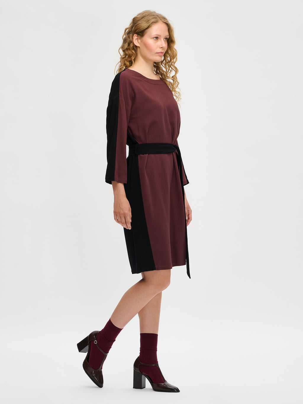 FIINE Dark Brown - Black Dress With a Belt | Nanso FIINE Dark Brown - Black Dress With a Belt | Nanso