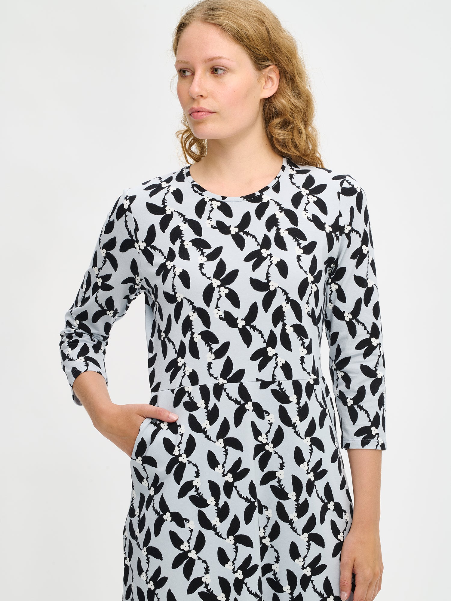 Nanso women’s Vieno dress, close-up