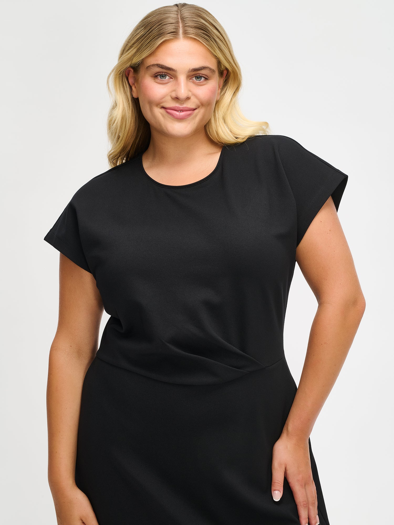 Nanso women's Elegia dress in black, close-up size XL