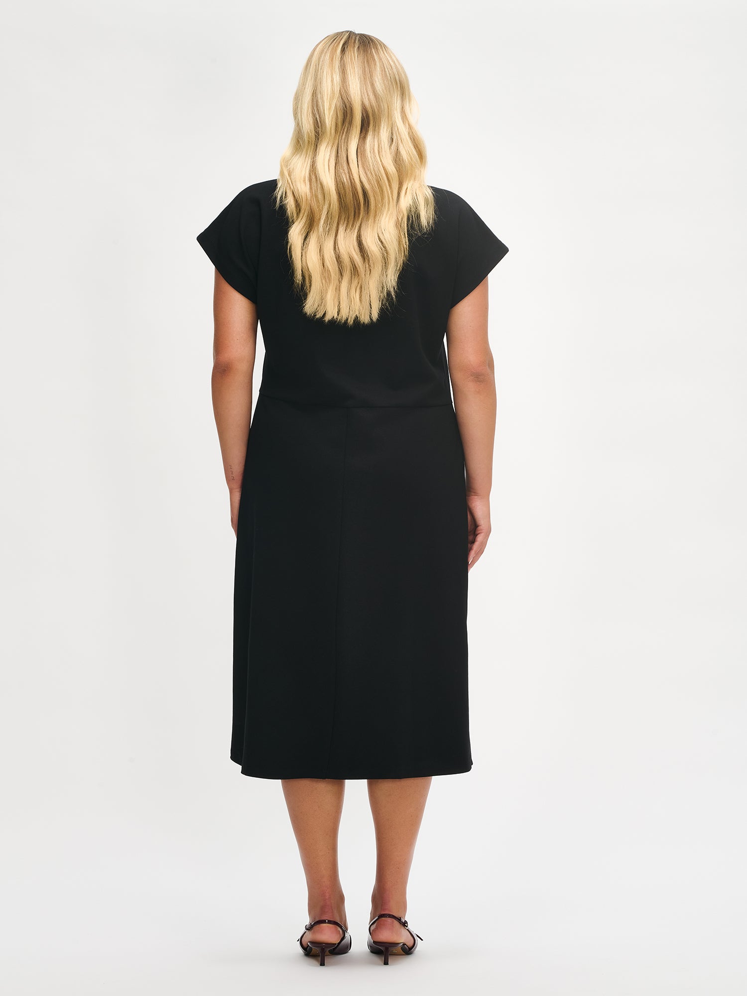Nanso women's Elegia dress in black, back size XL