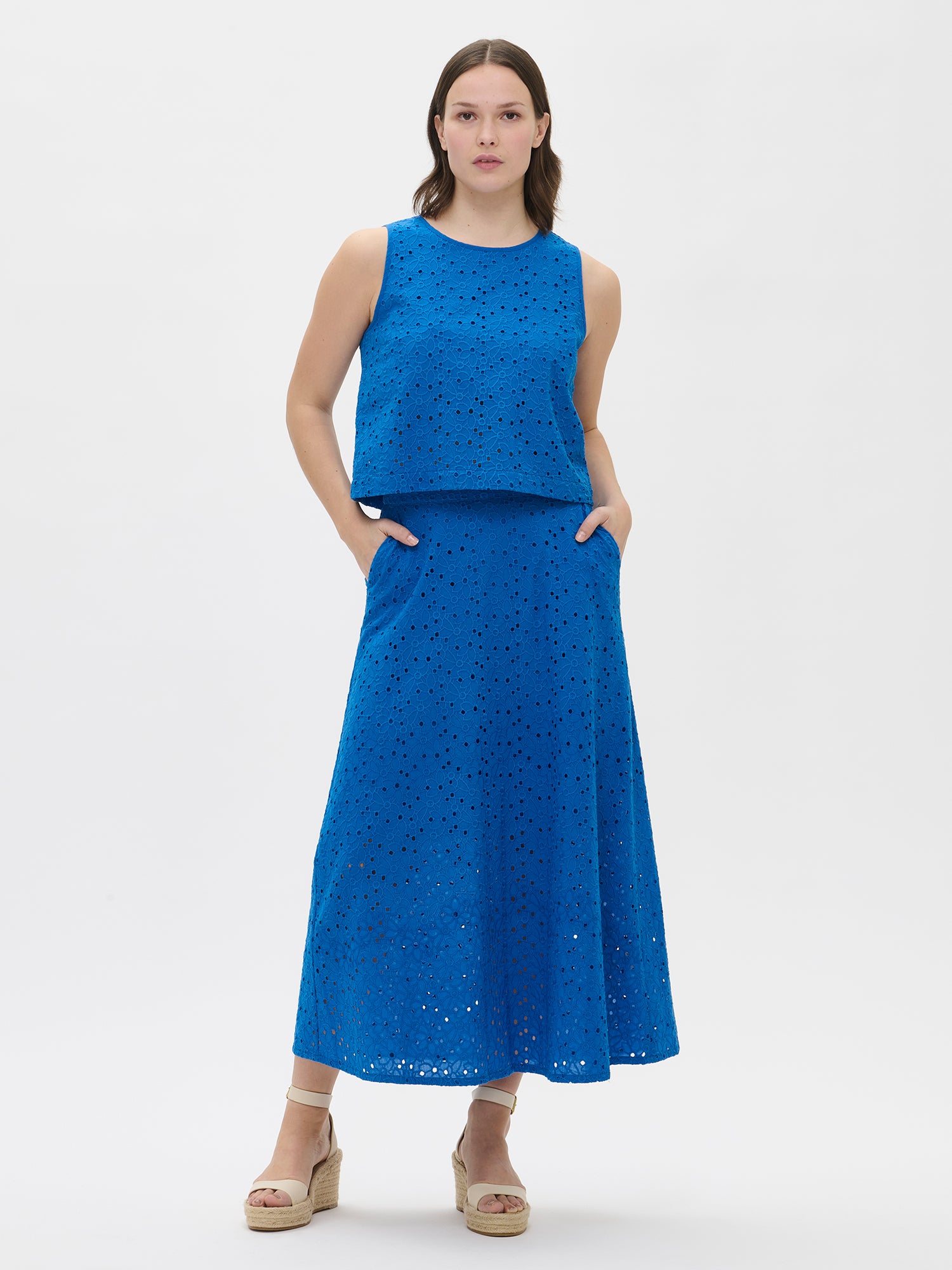 Nanso women's NUPPU Skirt in blue. Styled with nuppu blouse.