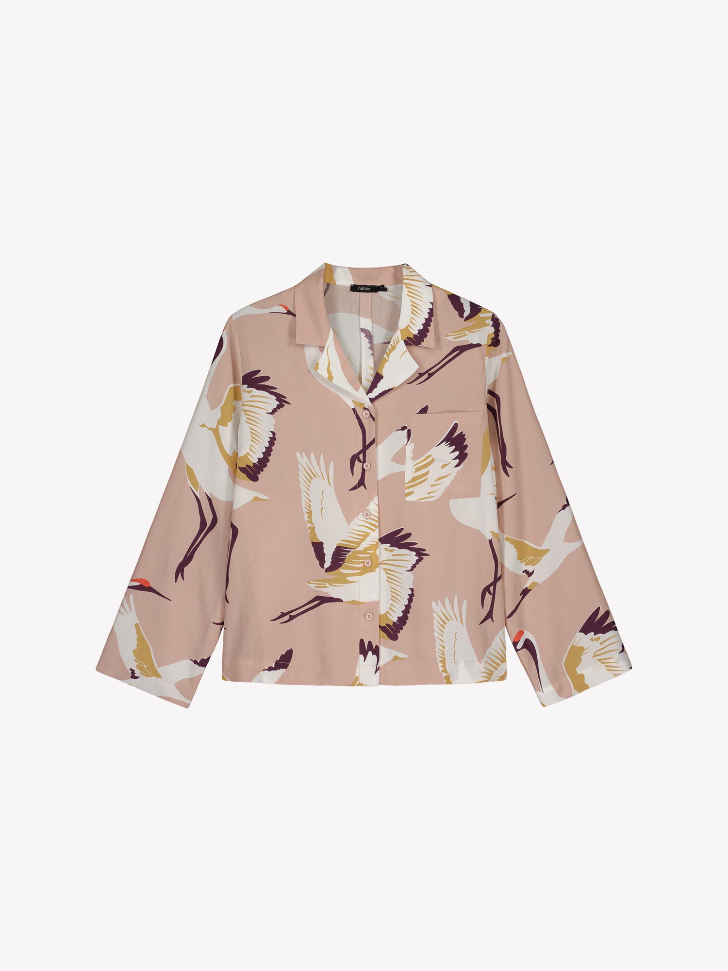 Women's elegant Kurki pajama shirt in a beautiful and striking pale pink print, in a product picture