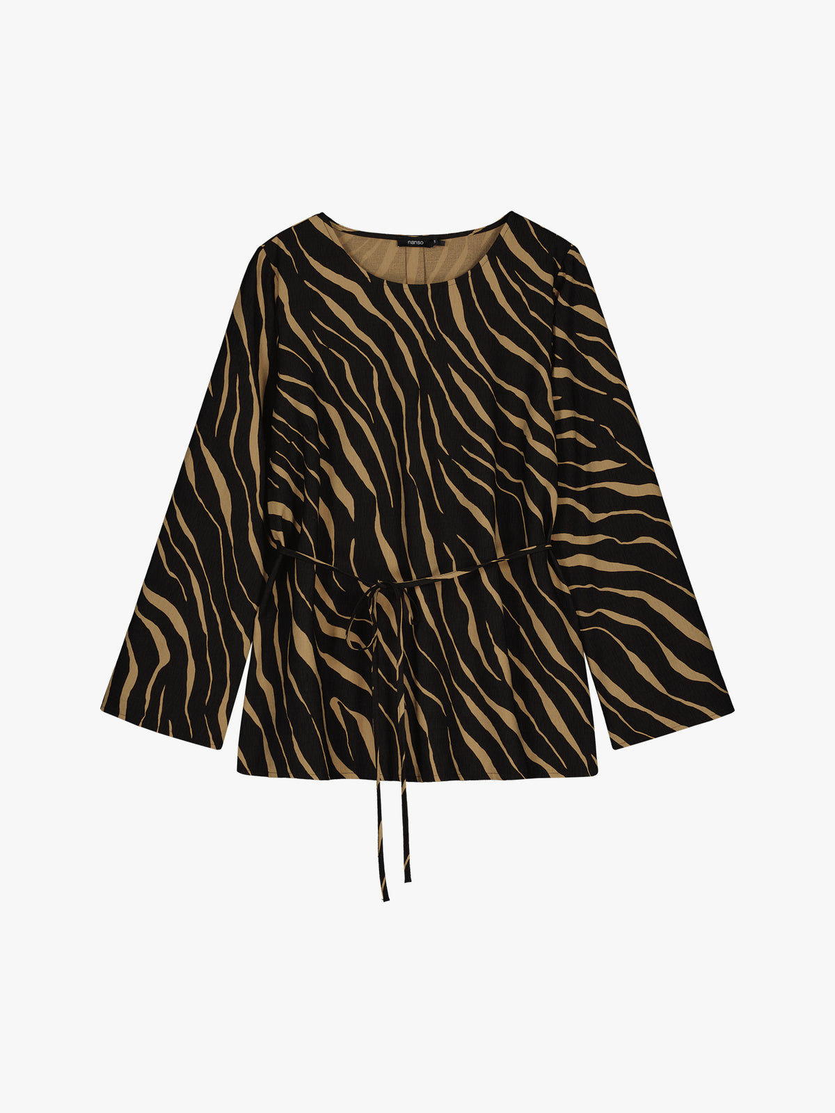 Nanso women's striking Sypressi belted blouse captivates with its elegant two-tone print, where shades of black and warm brown create a beautifully balanced look. Product picture