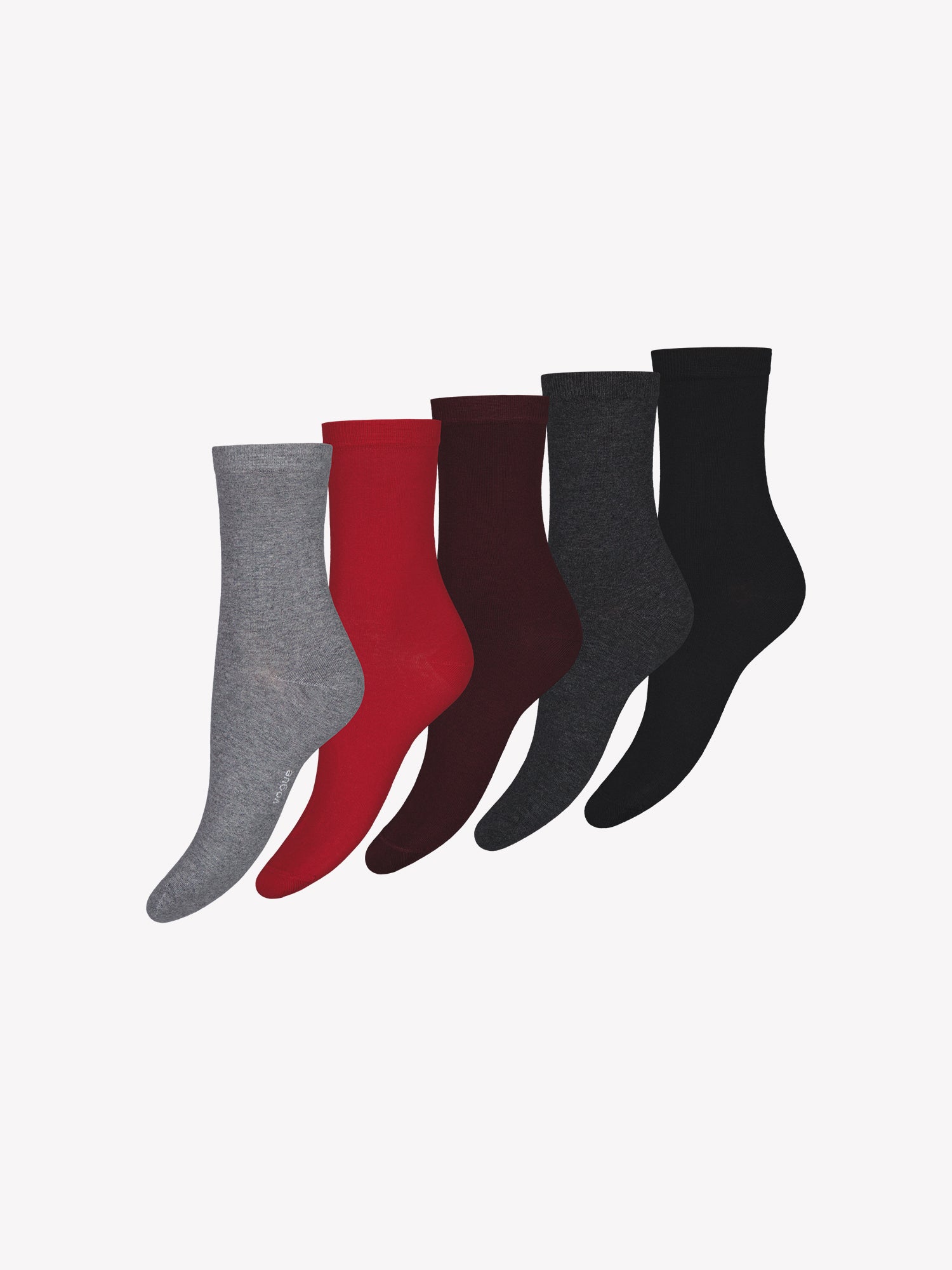 Vogue women's ankle socks in multiple colors 
